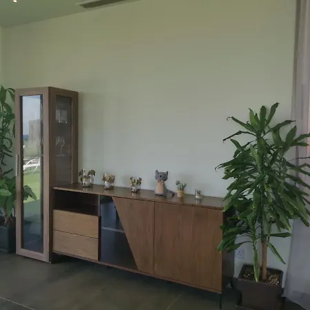 Louis Chloraka Villa *
